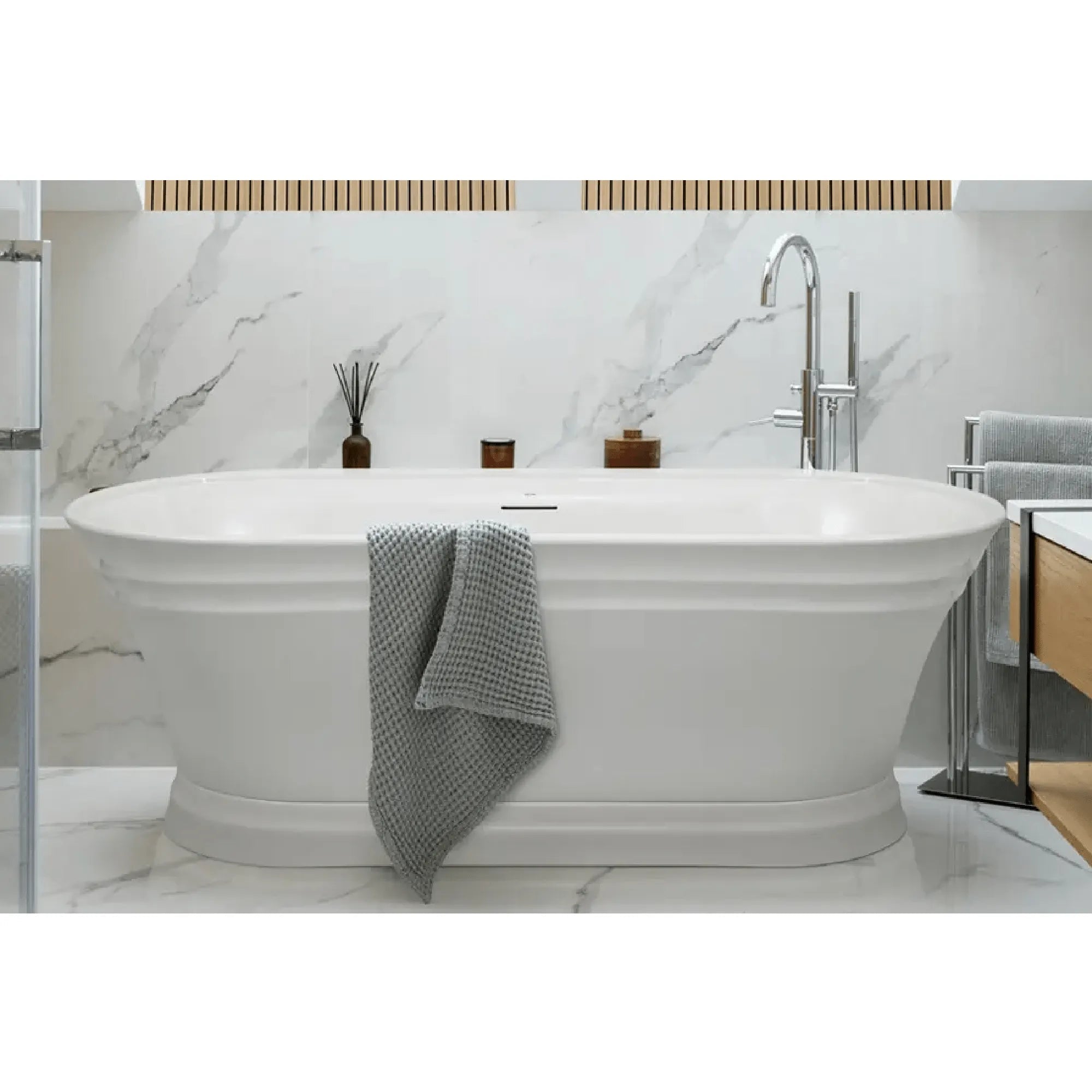 DECINA - Regent 1700 Freestanding Bath with Integrated Overflow-Baths-from our-Decina-supplier–available at Bathroom City Perth
