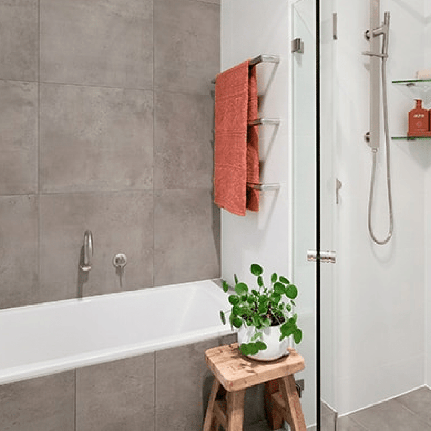 THERMORAIL - DSR6 Round Single Bar Polished Heated Towel Rail - Heated Towel Rails - from our - THERMORAIL - supplier–available at Bathroom City Perth